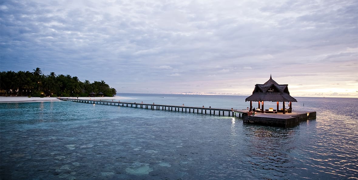 Banyan Tree Vabbinfaru Maldives Resort - arenatours.com