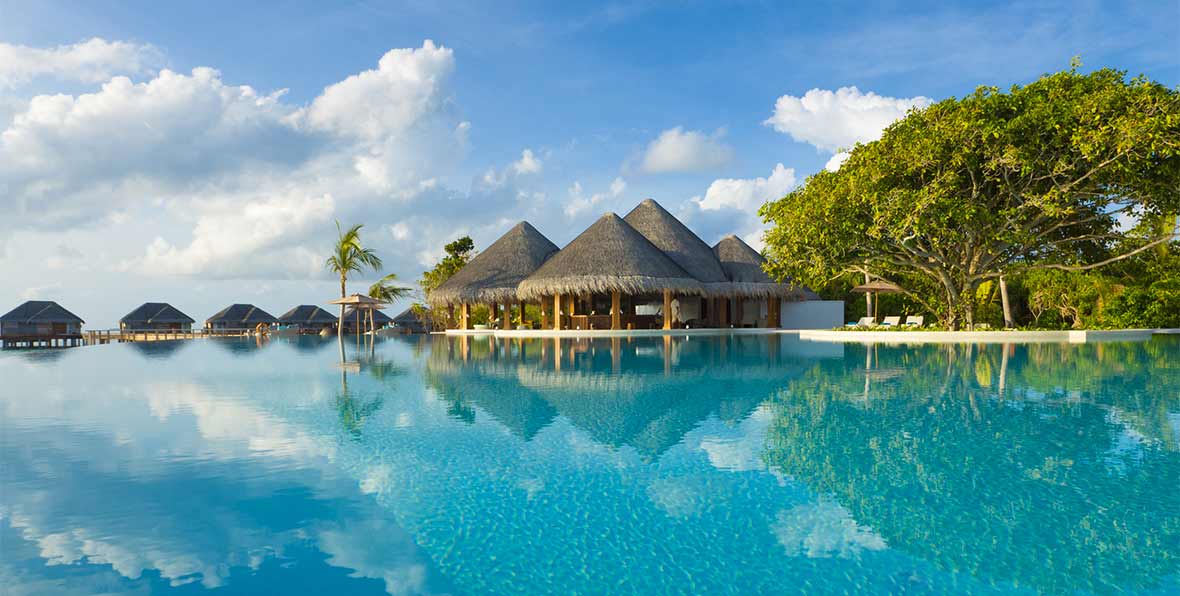 infinity pool en Dusit Thani Maldives