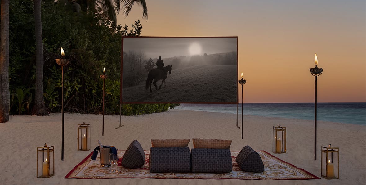 Raffles Maldives Meradhoo Resort Cinema - arenatours.com