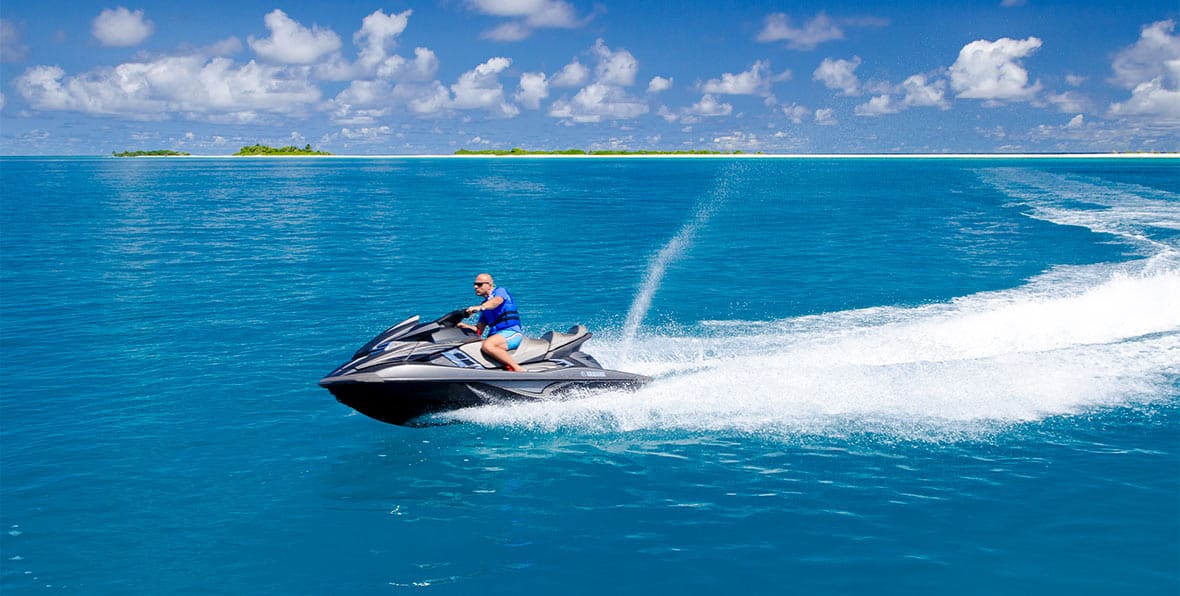 Finolhu Maldives en moto de agua