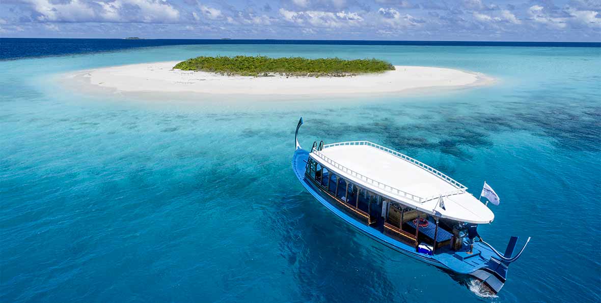 Mercure Maldives Kooddoo Resort - arenatours.com