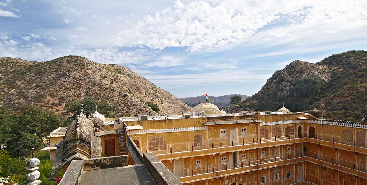 Samode Haveli Jaipur - arenatours.com