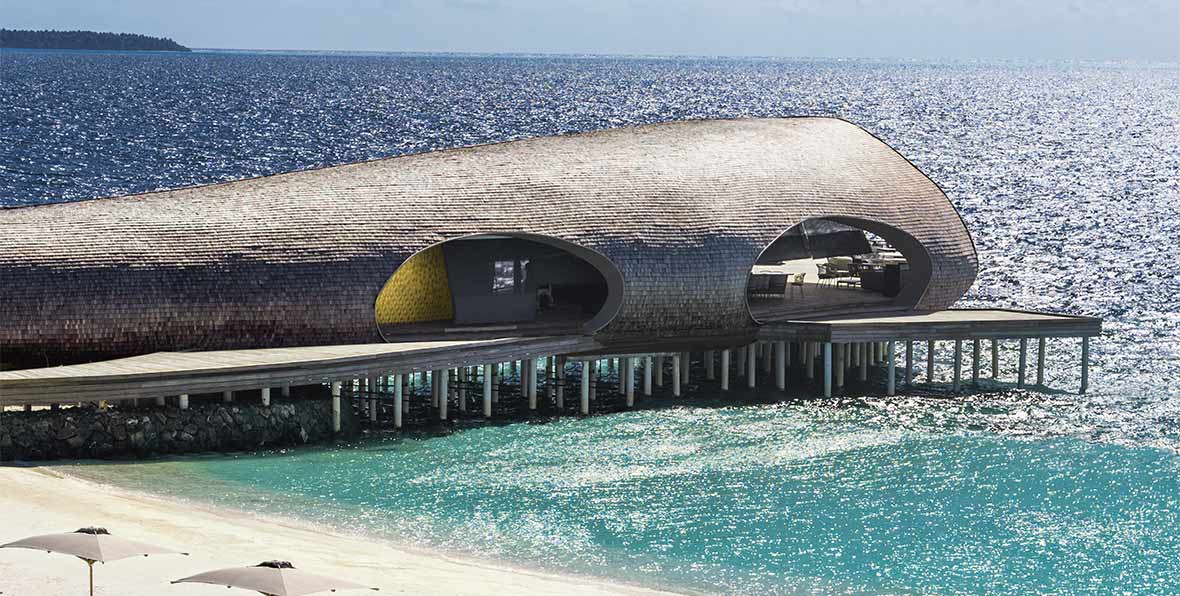 The St Regis Maldives Vommuli Resort - arenatours.com