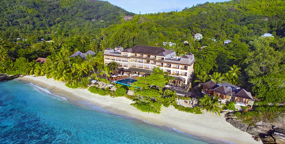 edificio prncipal DoubleTree Resort by Hilton Seychelles