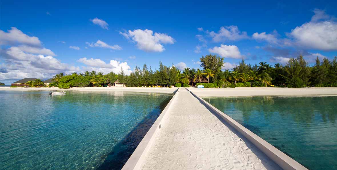 muelle de llegada a Summer Island Maldives