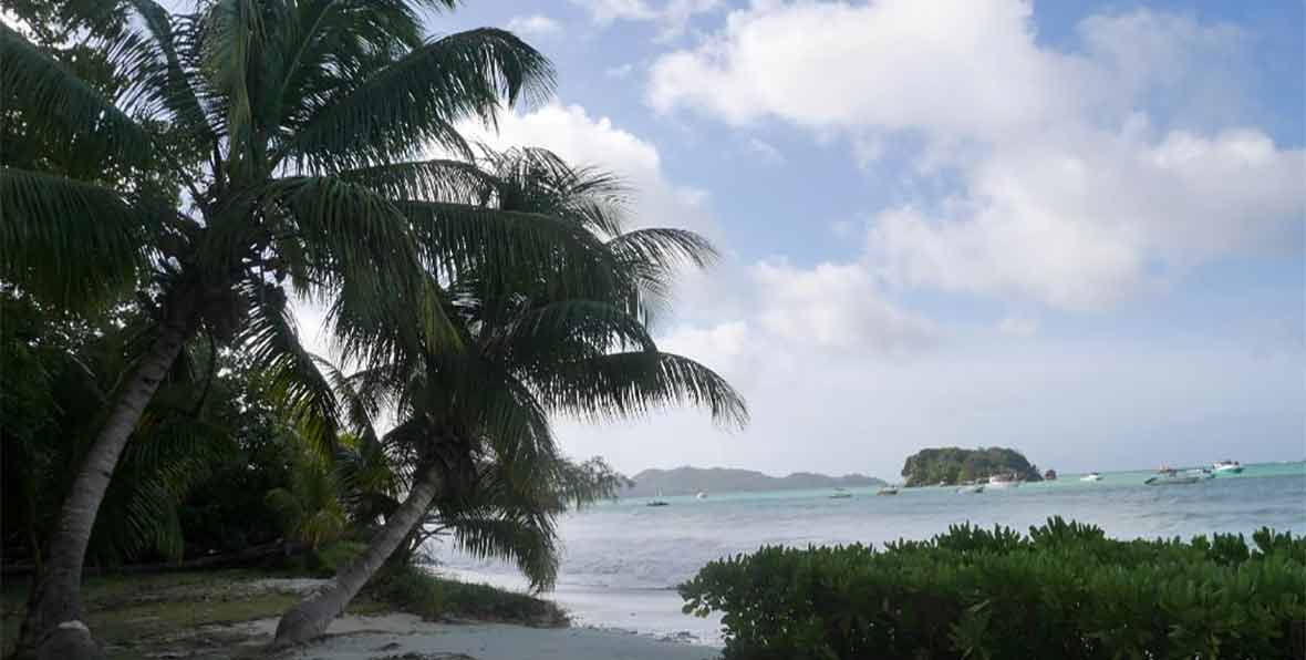 Pirogue Lodge Hotel Seychelles - arenatours.com