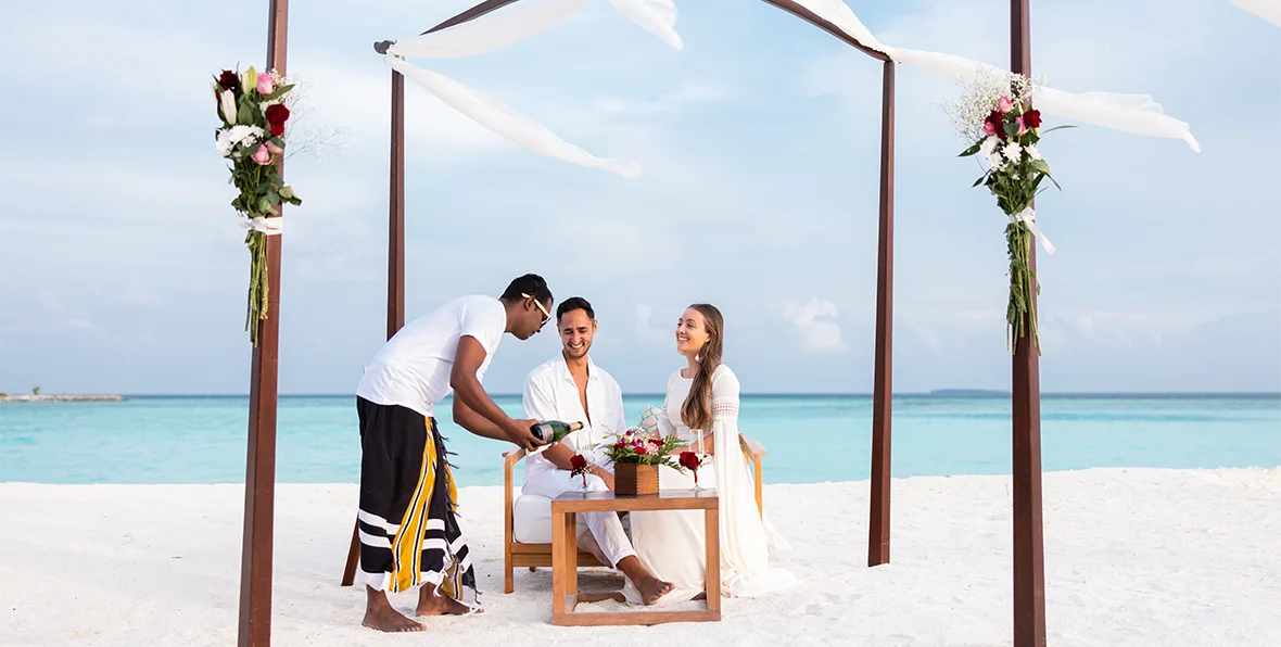 Heritance Aarah Maldives Resort Private Dining - arenatours.com -