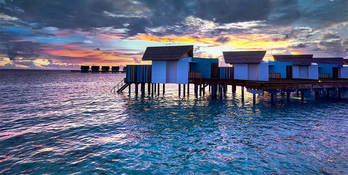 Hard Rock Hotel Maldives Platinum Over Water Villa - arenatours.com