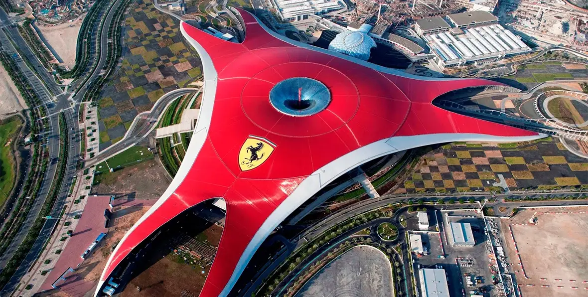 Ferrari World, un monde d'aventures