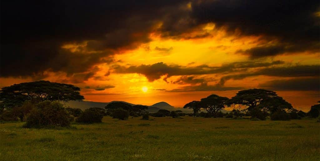 Viaje Kenia Tsavo West Sunset - arenastours.com -