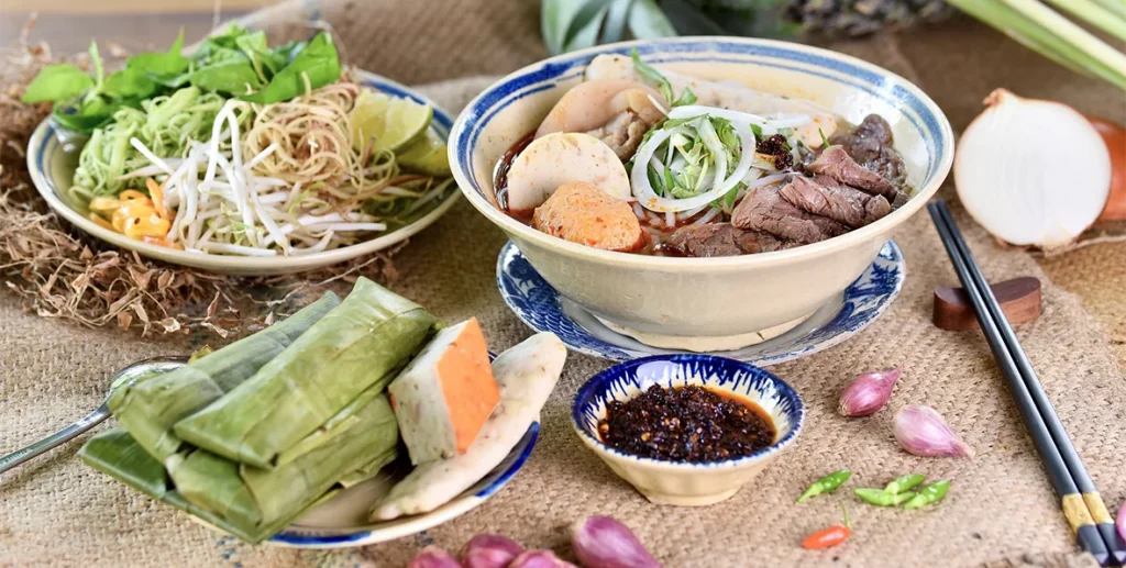 Vietnam Comida Tradicional - arenatours.com -