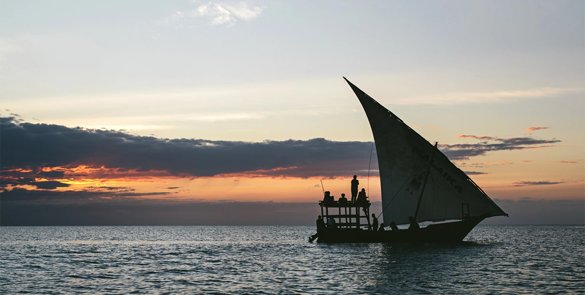 Visite de l'île d'Uzi et du village de Muyuni