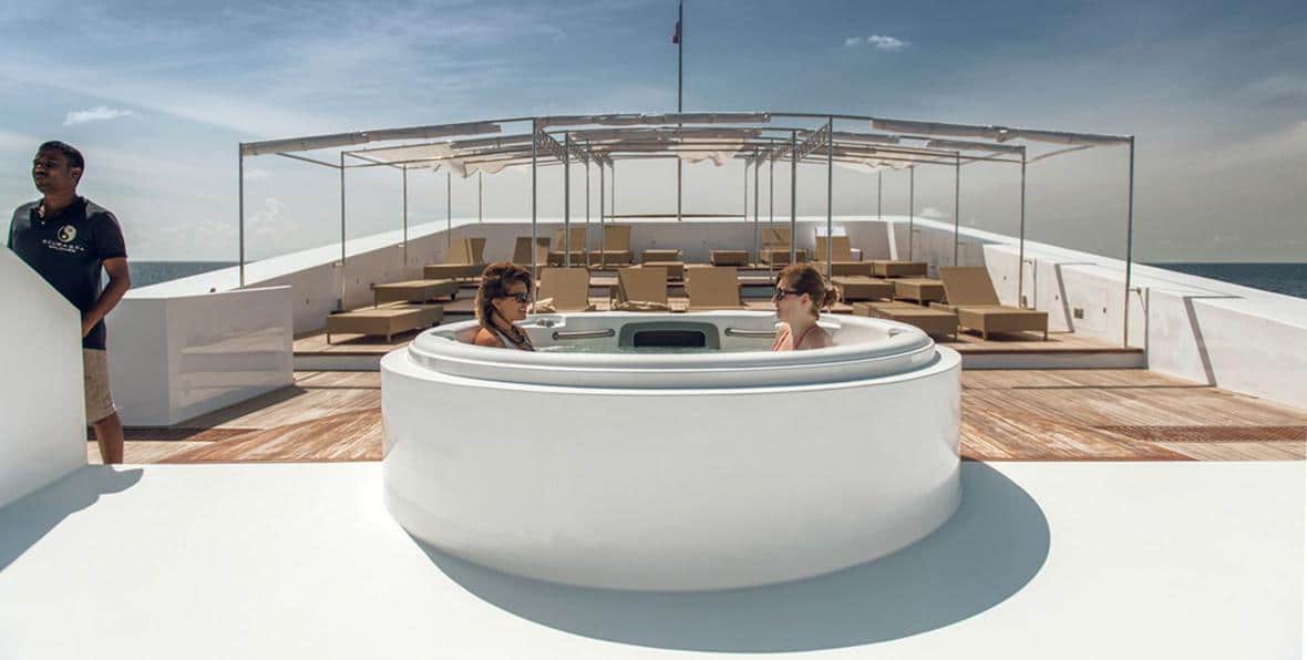 Scubaspa Ying Yang Yacht - arenatours.com