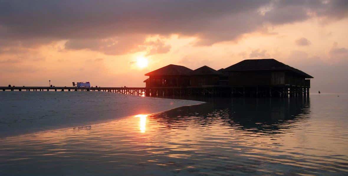 Puesta de sol en Maldivas, Vilamendhoo Island Resort